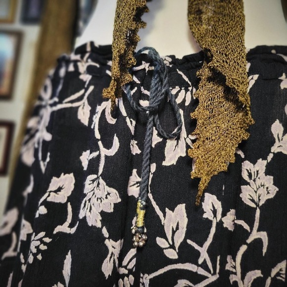 Vintage 90s SILVER STREAM Black & White Floral Skirt - Picture 6 of 8